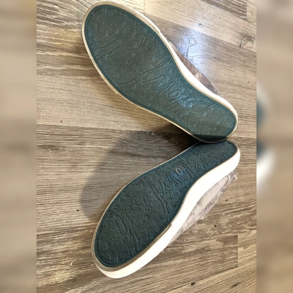 Women’s Blowfish Malibu Slip-On Sneakers - Size 8.5 - EUC Fall Wardrobe Shoes - Picture 5 of 5